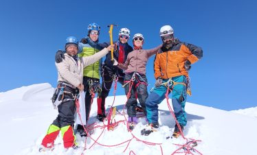 Three Peaks Climbing-Mera peak-Island peak-Lobuche peak.